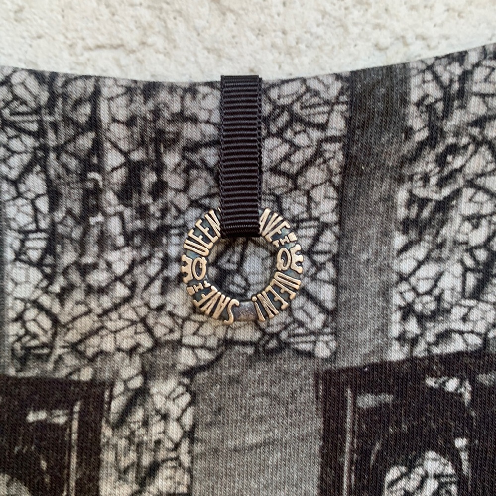 Save The Queen Black and grey illusion print dress with black jewel accents - Picture 11 of 13